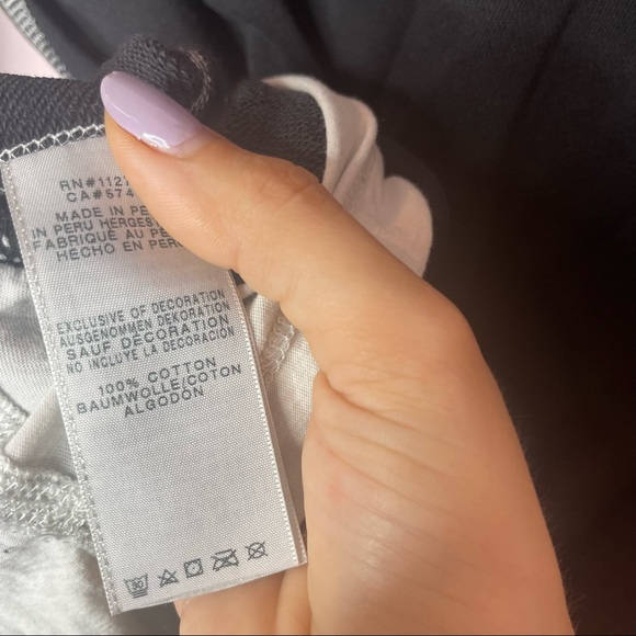 TRUE RELIGION Jet Black Pull Over Raglan W/Shirt Tail Mens 2XL RT $168 EUC - Picture 10 of 10